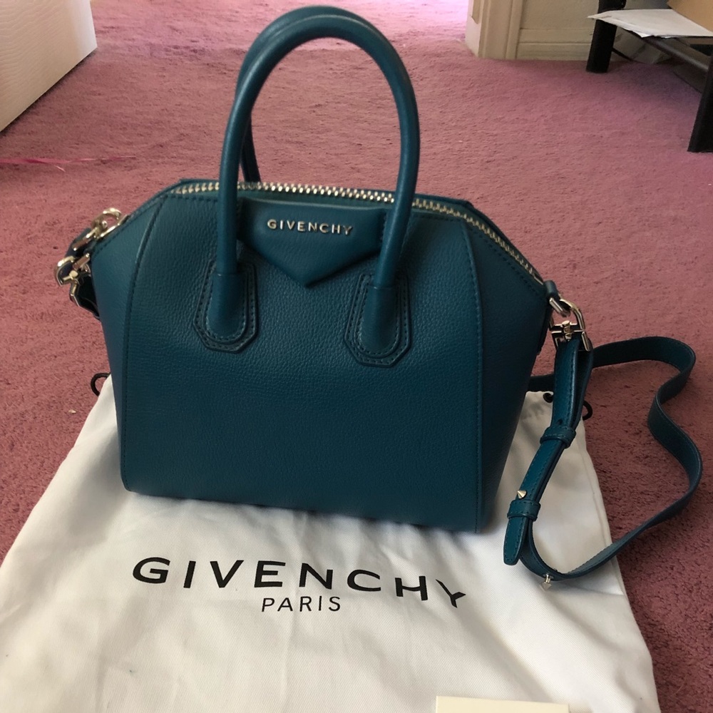 Givenchy Antigona Mini